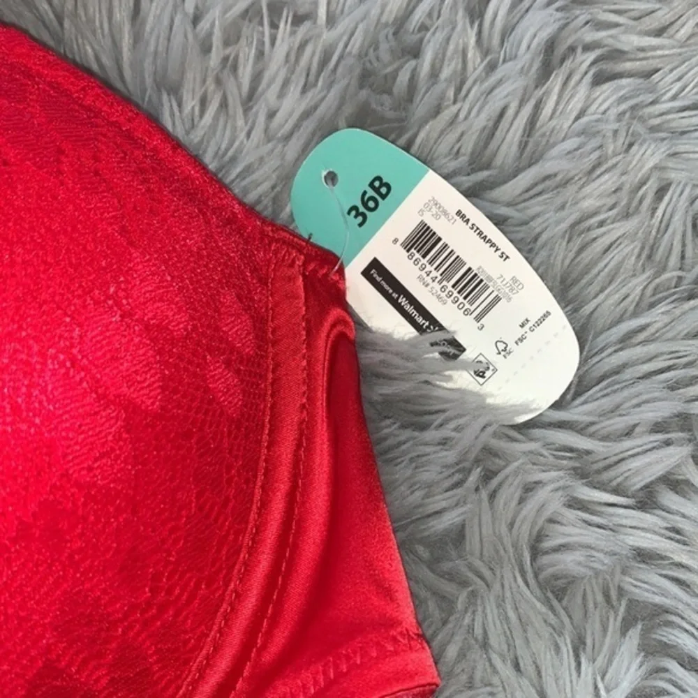 Red lacy Victoria’s Secret bra‎